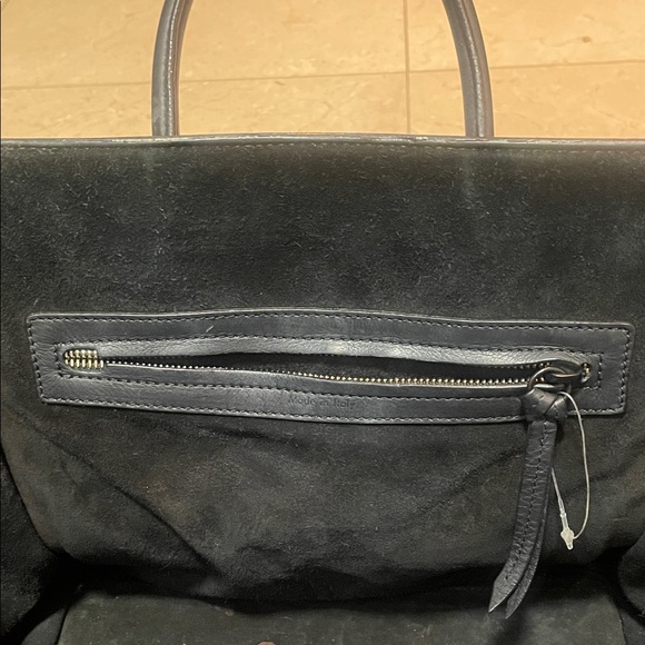 Celine Phantom Luggage Bag in Black! - Picture 4 of 6